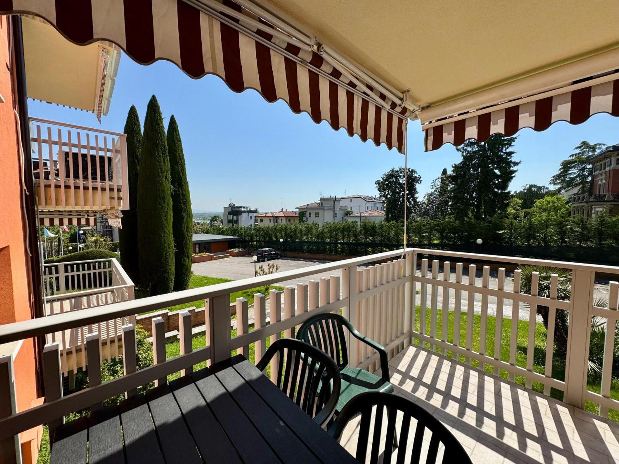 Easy Apartments Peschiera Peschiera del Garda Zewnętrze zdjęcie