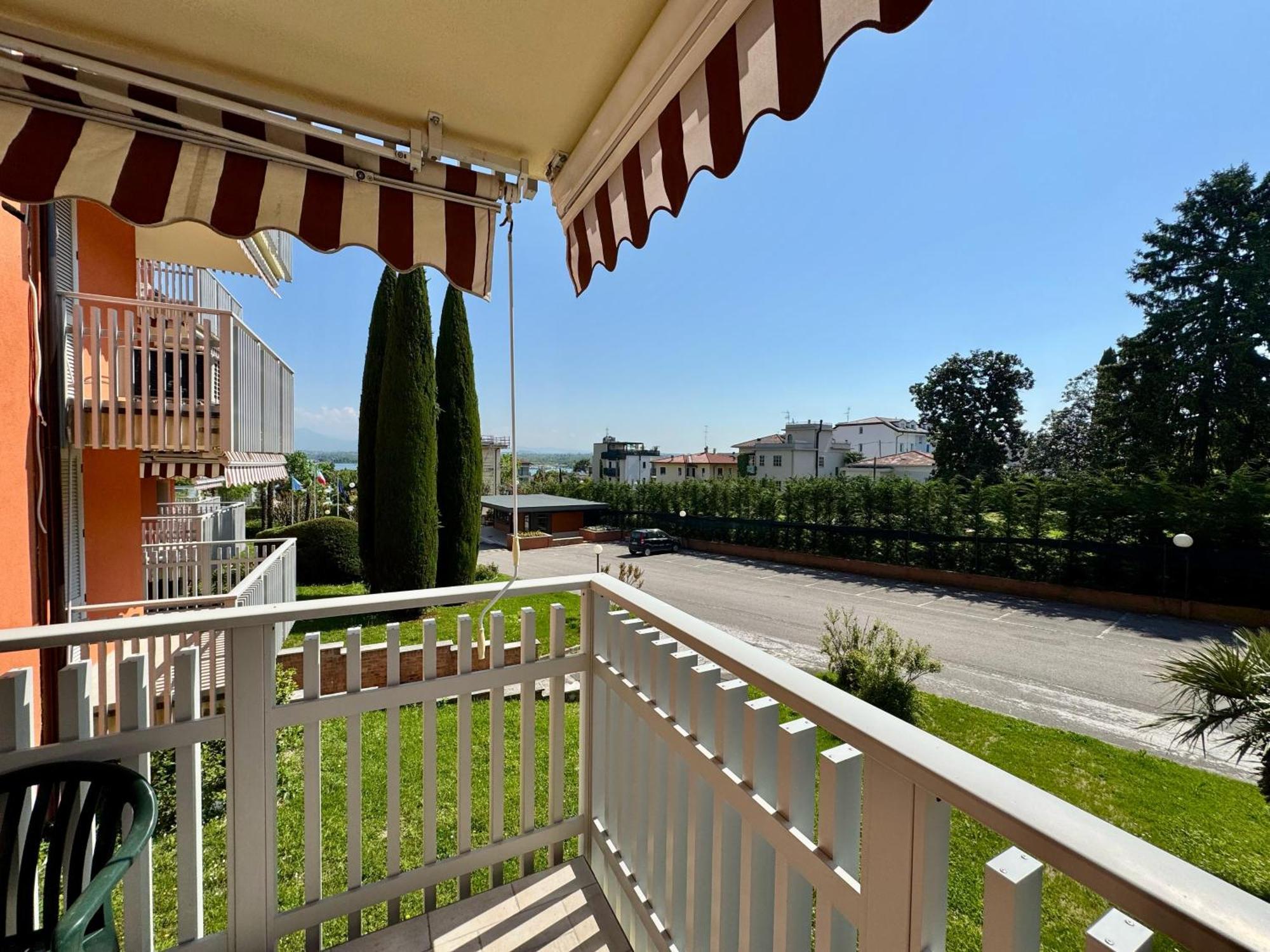 Easy Apartments Peschiera Peschiera del Garda Zewnętrze zdjęcie